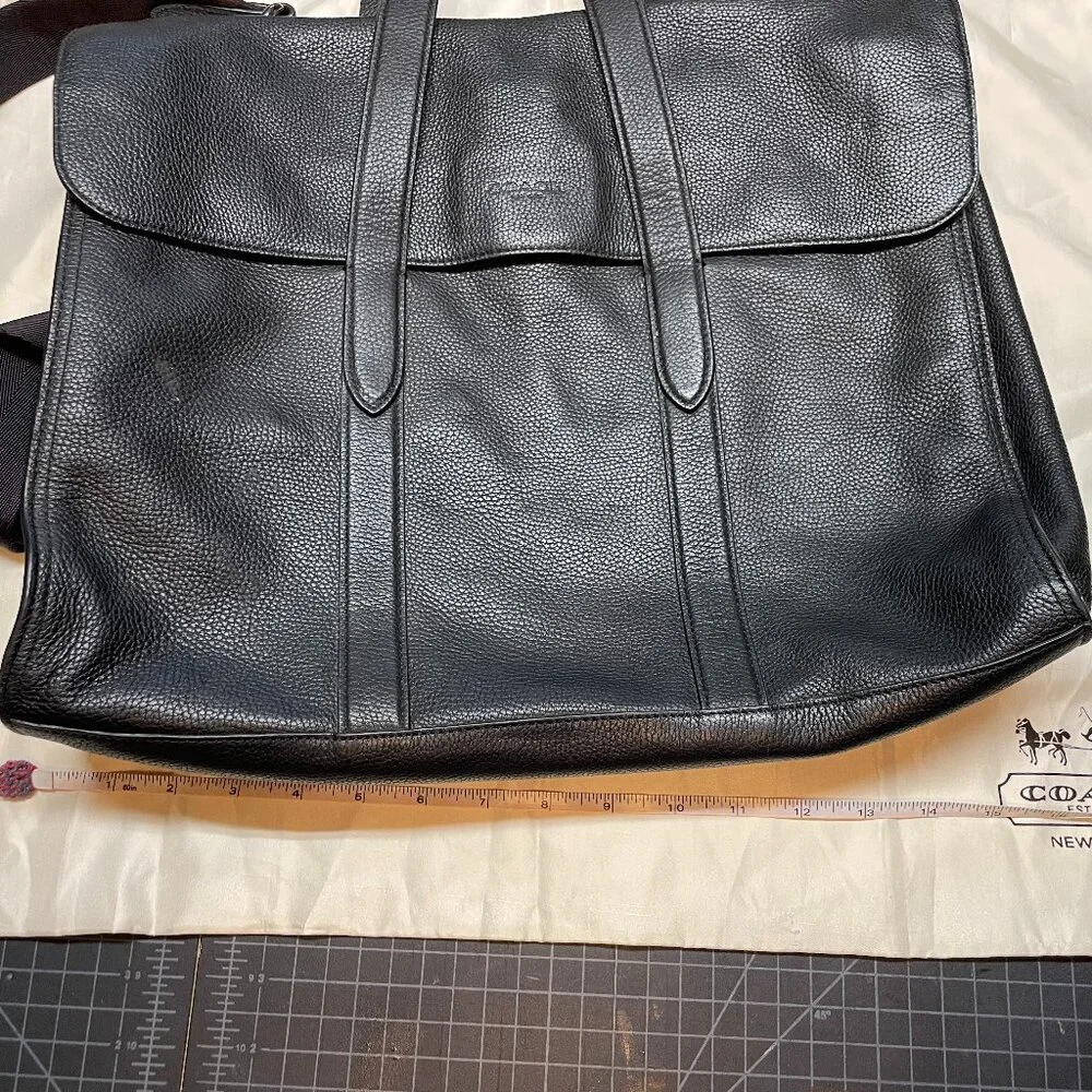 Coach black messenger